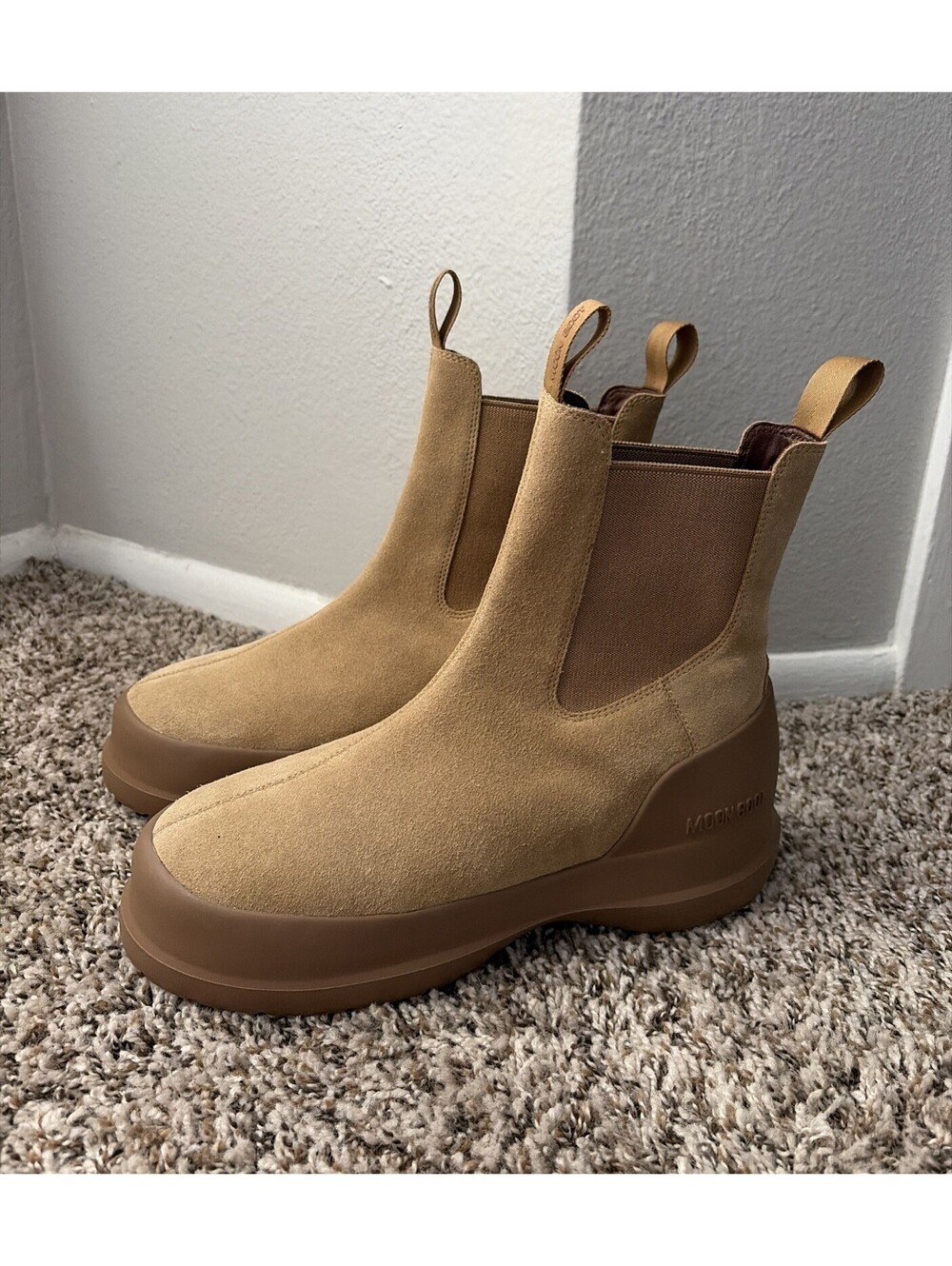 Moon Boots Luna Chelsea Trek Mid Boots Suede Brown Sand Women's Size 9.5